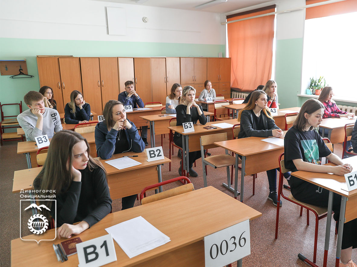 Прошёл первый экзамен для выпускников 9-х классов.