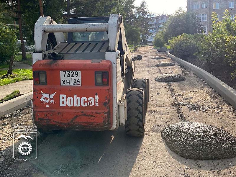 Подрядчик приступил к ремонту ул. Школьной в Молодежном.