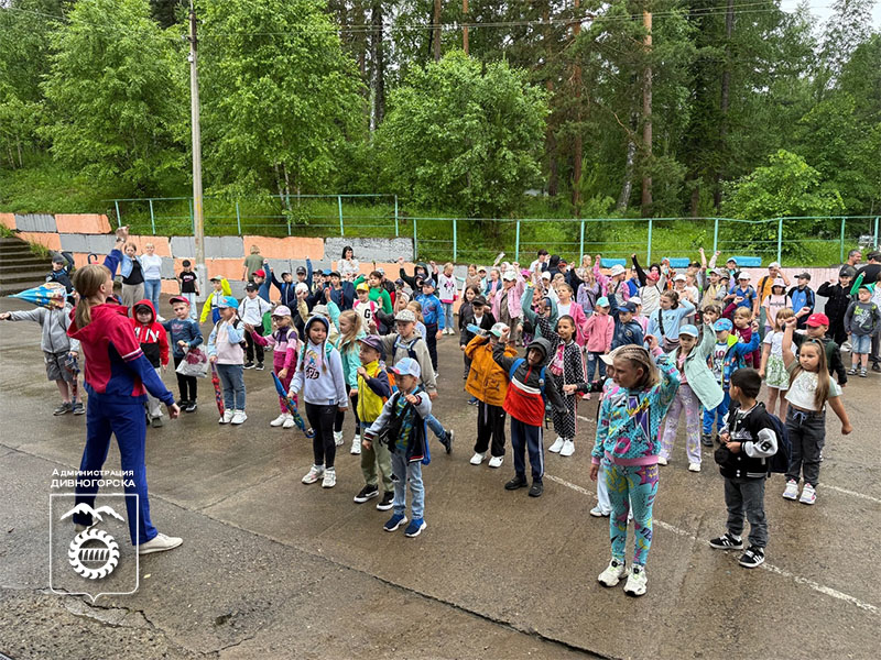 Пришкольные площадки в самом разгаре!.