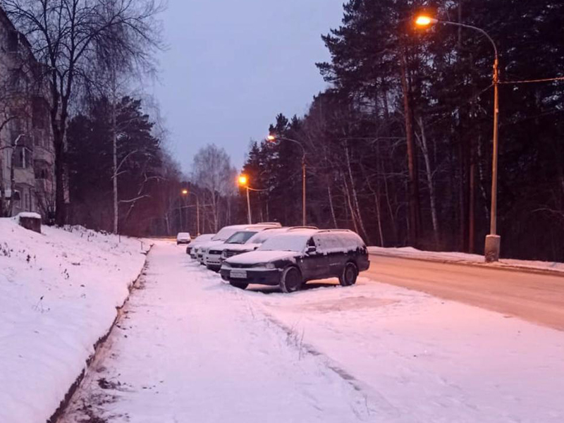 Автолюбители, которые сегодня не убрали свои автомобили с улицы Комсомольской!.