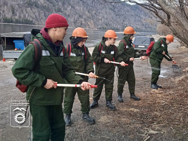 Студенты техникума лесных технологий организовали лесопожарный отряд.