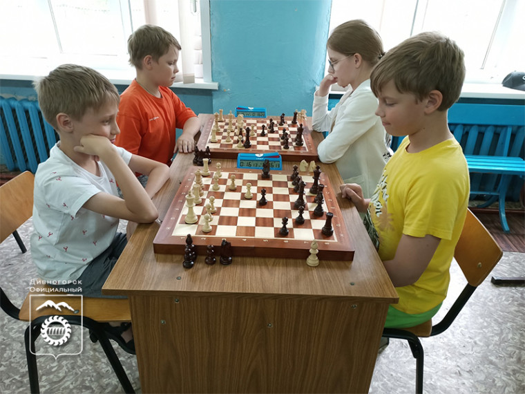 Клуб «Дебют» - главный шахматный центр в нашем городе.